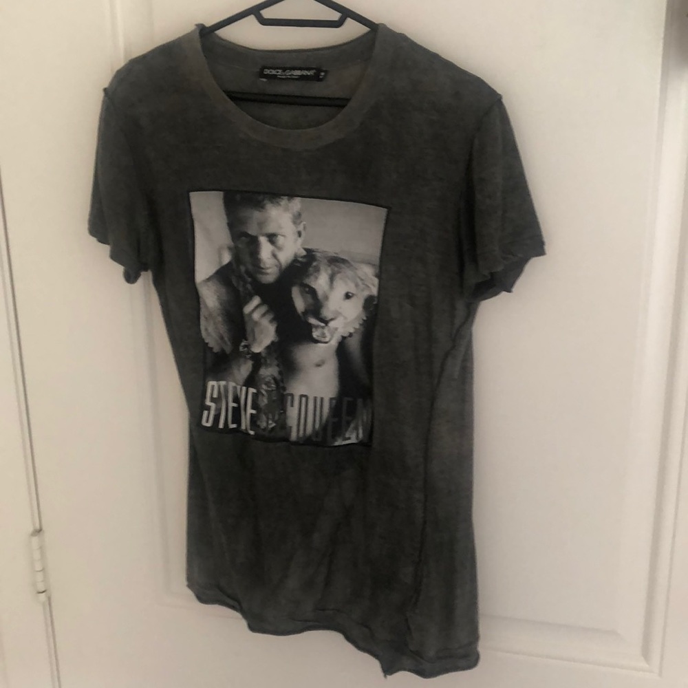 Classic Dolce Gabbana T-shirt.
